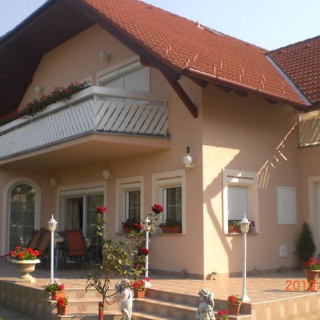 Majlath Vendeghaz Hotel Bük Екстериор снимка