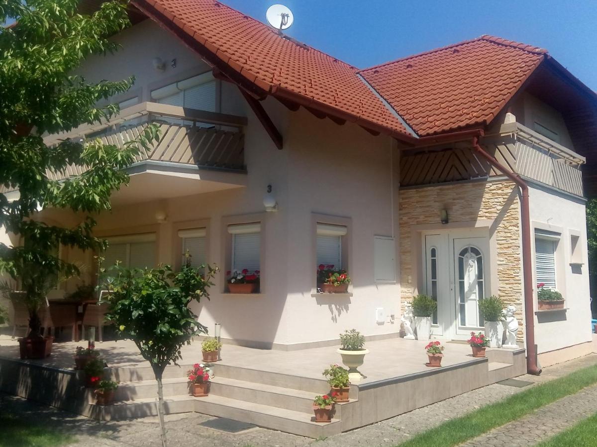 Majlath Vendeghaz Hotel Bük Екстериор снимка