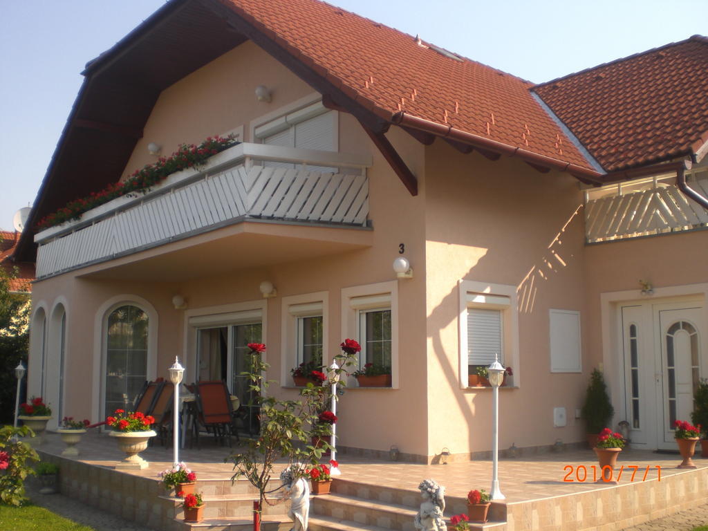 Majlath Vendeghaz Hotel Bük Екстериор снимка